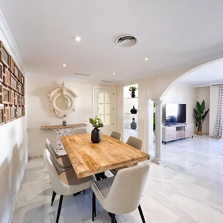In Center With Sea Views * マルベーリャ