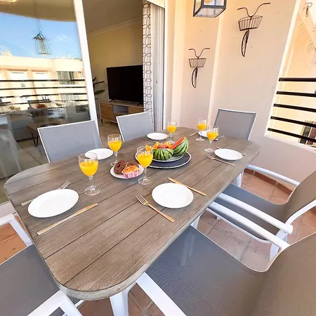 In Center With Sea Views Lejlighed *