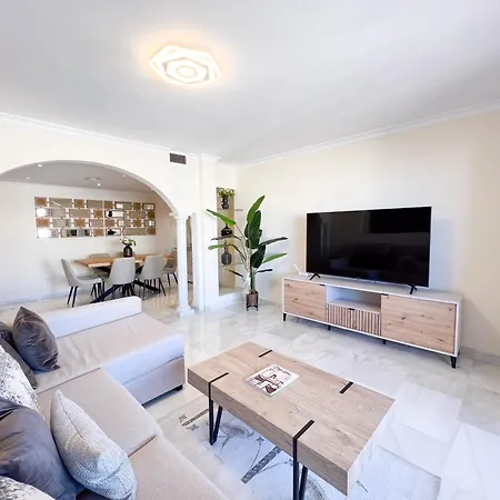 Daire In Center With Sea Views Marbella